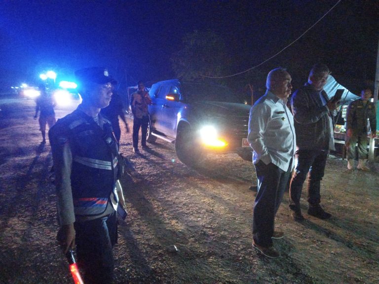 ISRAN NOOR TINJAU JEMBATAN SAMBALIUNG