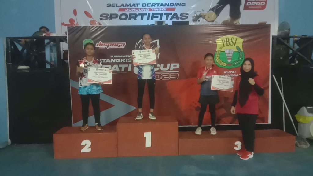 IMG-20231107-WA0009-1024x576 Jaring Atlet Bulu Tangkis Berbakat Pemkab Kukar Gelar Kejuaraan Bulu Tangkis Bupati Cup 2023