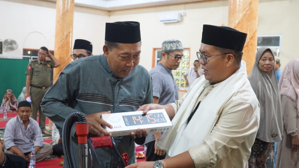 Safari Ramadhan di Wilayah Pantai ,Wabup Kukar Rendi Solihin Sempat  Santap Sahur Bersama Masyarakat Marangkayu