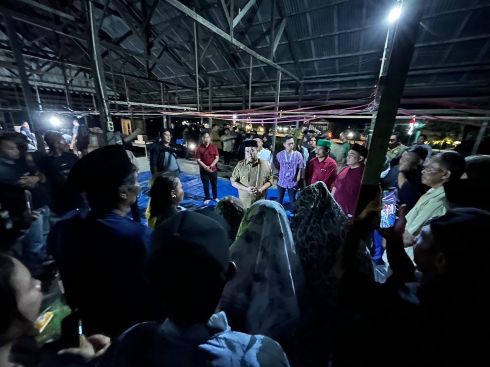 Respons Cepat Wabup Kukar, Rendi Solihin Datangi Lokasi Kebakaran di Desa Sumber Sari