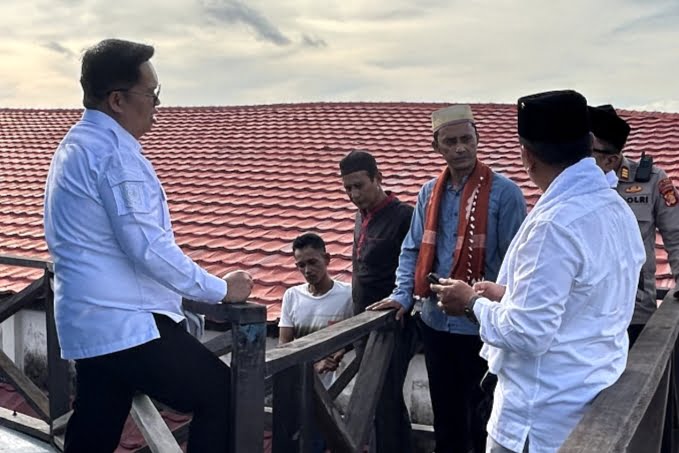 Rendi Solihin Berjanji  Air Bersih dan Listrik 24 Jam Segera Dinikmati Warga Desa Muara Pantuan