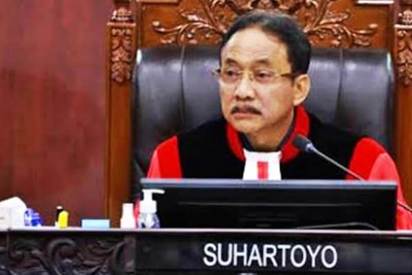 Jabatan Ketua MK Suhartoyo Ternyata Tidak Sah , Semua Putusan Pilkada Cacat Hukum