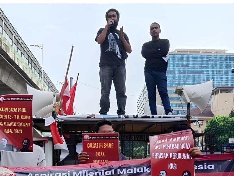 AMMI Serukan Stasiun Televisi Nasional Boikot Roy Suryo CS , Coba Halangi Kebebasan Pers Indonesia ?