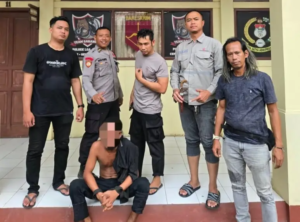 Tak Terima Ibunya Sering dianiaya , Pemuda Loa Duri Ilir Tikam Ayah Tiri hingga Puluhan Tusukan